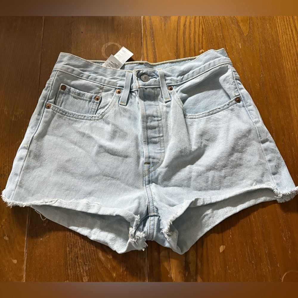 Levi's Light Wash Denim Women's Shorts